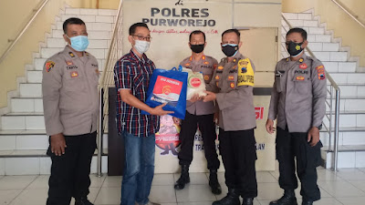 Dukung Jogo Wartawan, Polres Purworejo Salurkan Paket Sembako