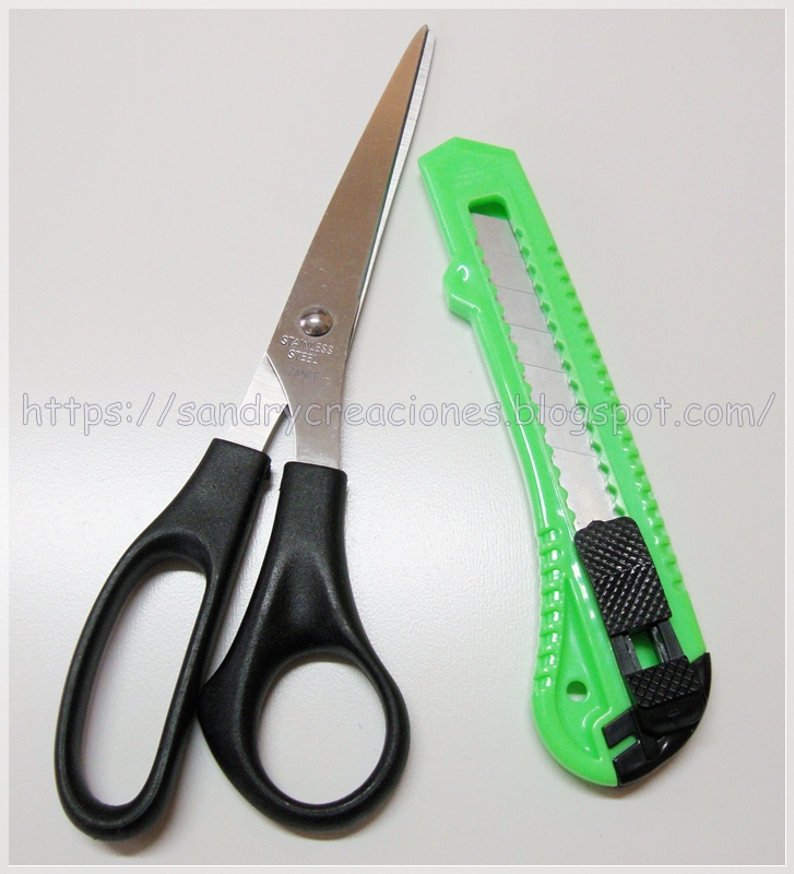 tijeras y cuter