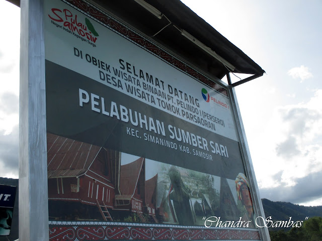 Menyeberangi Danau Toba