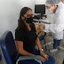 Profissionais da Educação recebem primeira dose da vacina contra a covid-19, em Rolim de Moura