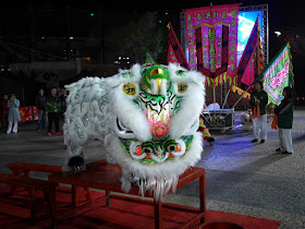 White Chinese lion dancing