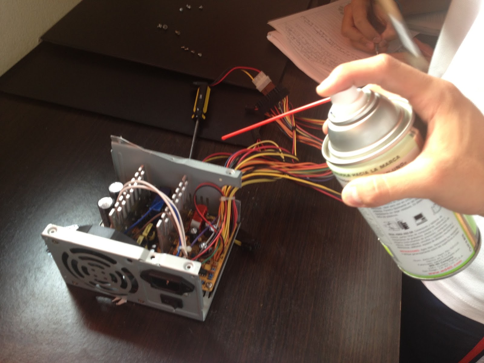 Pasos Para Dar Mantenimiento A Una Fuente De Poder mntmfuentedpoder.blogspot.com