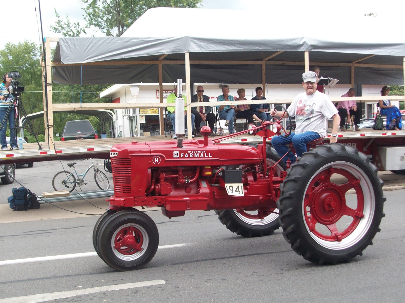 My Life in Milton Milton Harvest Festival Parade Tractors!