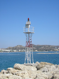 Feu rouge de Faliraki (Rhodes, Grèce)