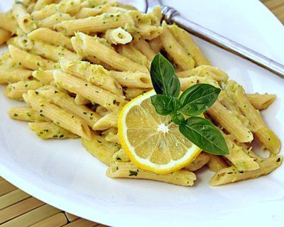 Leek Sauce for Pasta, another Quick Supper ♥ KitchenParade.com, gently flavored leek sauce, dreamy for pasta. Just Five Ingredients, Just One Pot. Vegetarian.