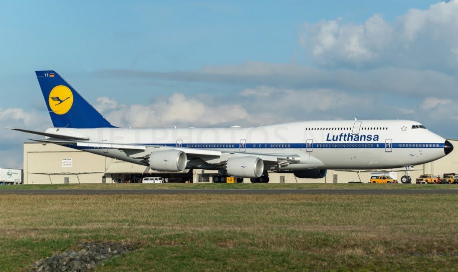 Volo Lufthansa proveniente da Monaco: odore di bruciato in cabina e atterraggio di emergenza a Ginevra. Volo Lufthansa proveniente da Monaco: odore di bruciato in cabina e atterraggio di emergenza a Ginevra.