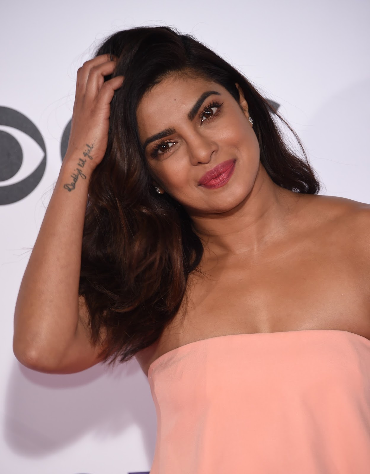 Priyanka Chopra Looks Hot As She Attends The People's Choice Awards 2017 at Microsoft Theater in Los Angeles