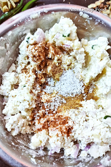 Mix all the ingredients of malai kofta