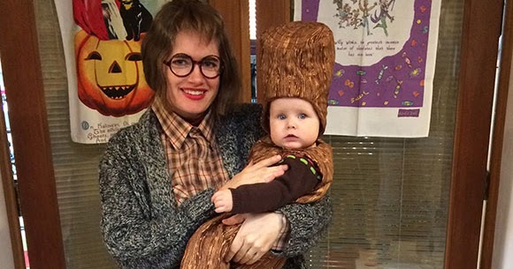 baby log costume