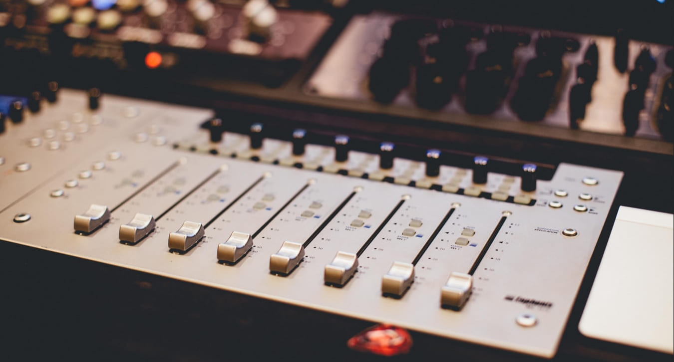 loudness equalization on or off loudness equalization on or off