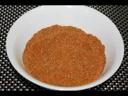 mix-powder-spice-with-grinded-spices