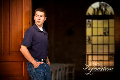 Lisa On Location offers senior portraits for students in New Braunfels, San Antonio, Austin and the surrounding areas.