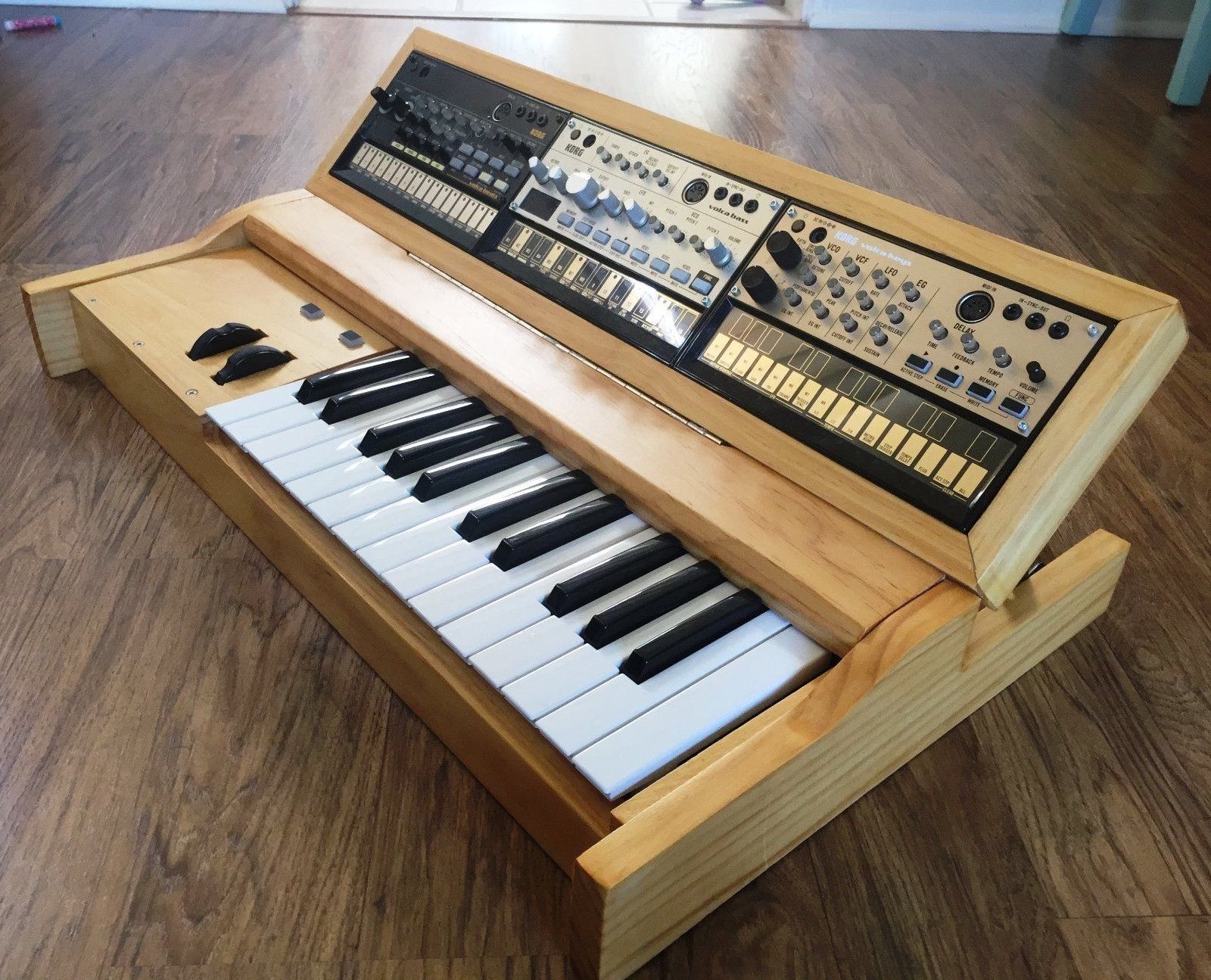 midi controller or synthesizer midi controller or synthesizer