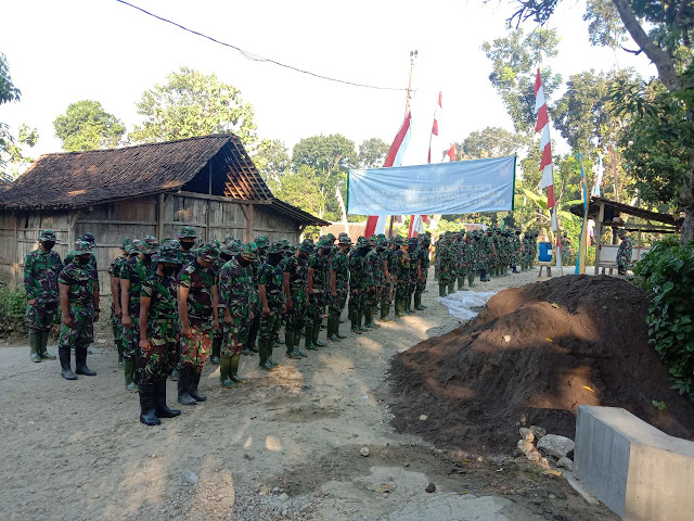 Satgas TMMD Baleharjo Mengawali Kegiatan Dengan Apel Pagi Satgas TMMD Baleharjo Mengawali Kegiatan Dengan Apel Pagi