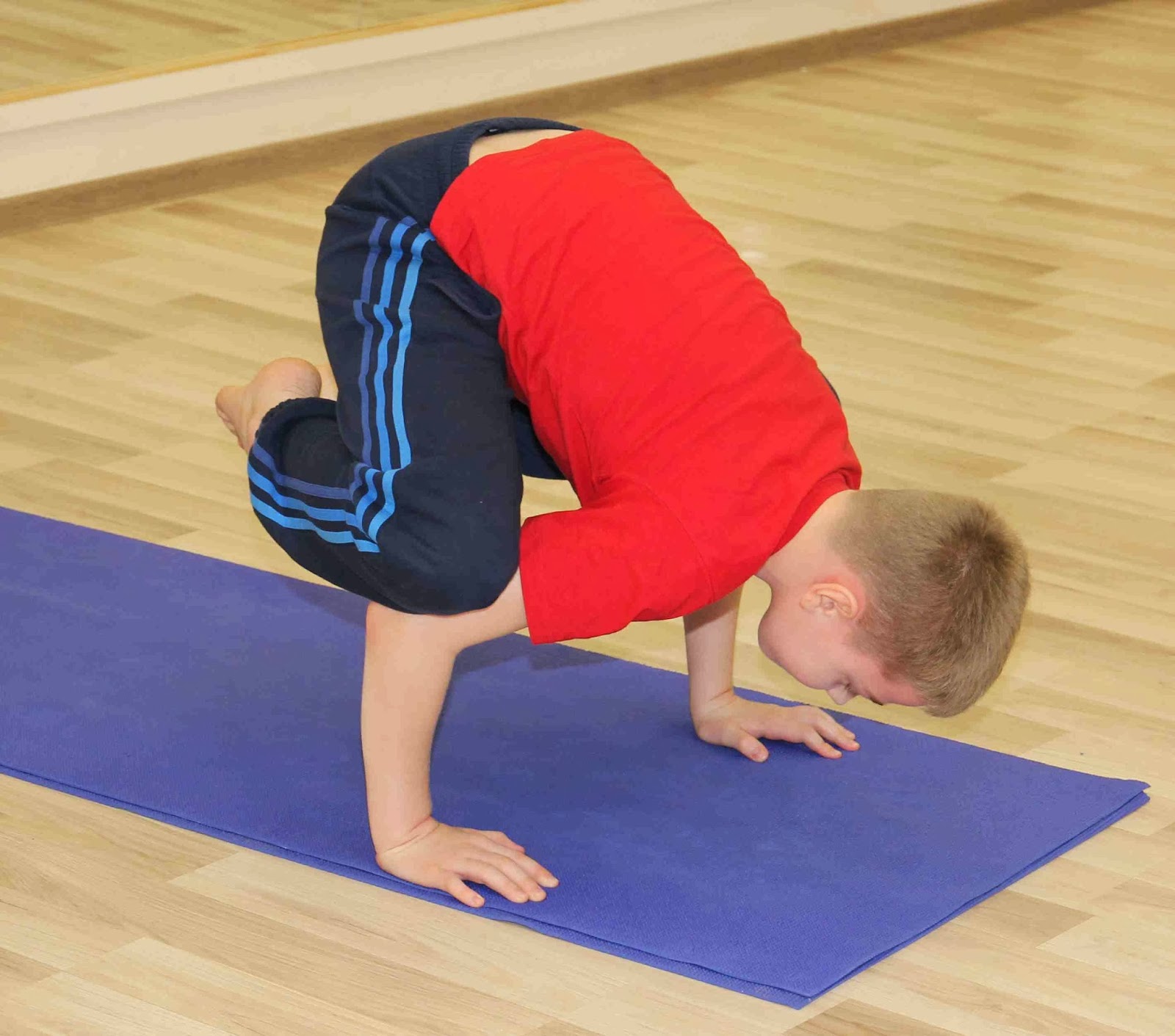 Летим - всё небо в алмазах: Ольга Казак-Ольга Ильинская \"Детская йога ...