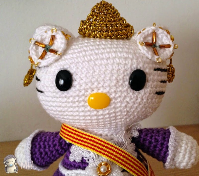 Hello Kitty fallera amigurumi