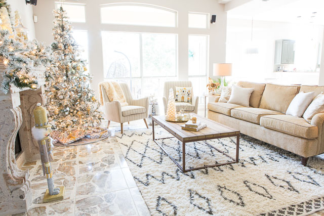 A Christmas wonderland family room with mixed metallics and flocked greenery! A Christmas wonderland family room with mixed metallics and flocked greenery!