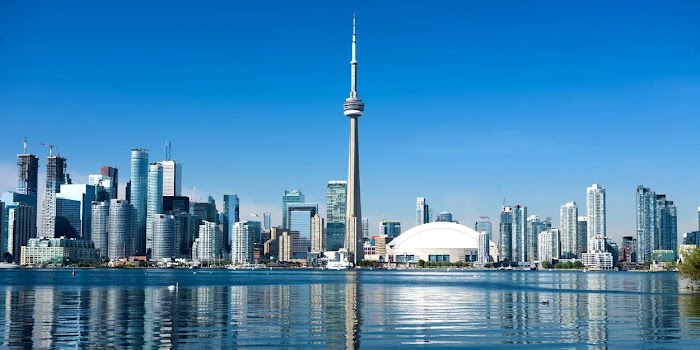 An expert travel guide to Toronto, Canada