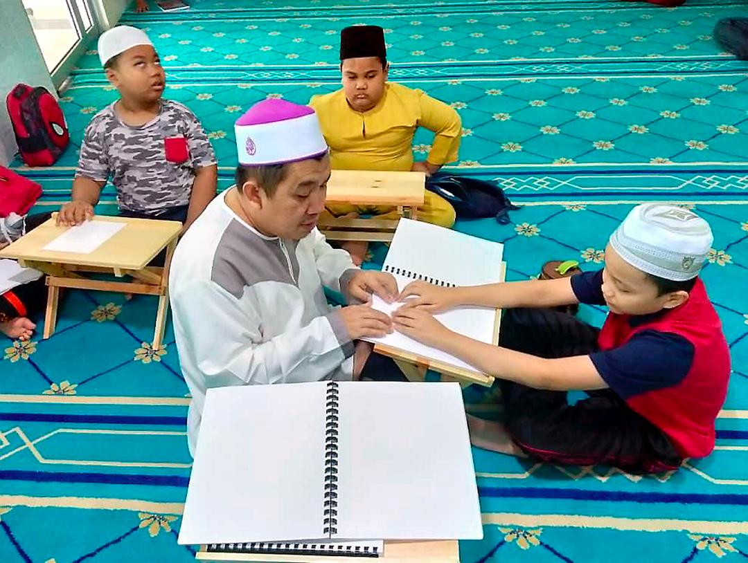 bicarahati Asmaulhusna: Bicarahati memuji Allah dengan Asmaulhusna