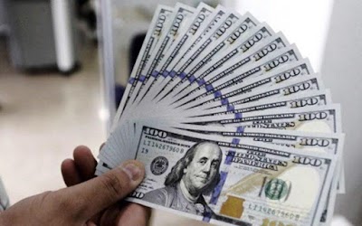 مصدر خاص يكشف ان البنك المركزي العراقي، سيحدد قريباً سعراً جديداً لصرف الدولار في العراق