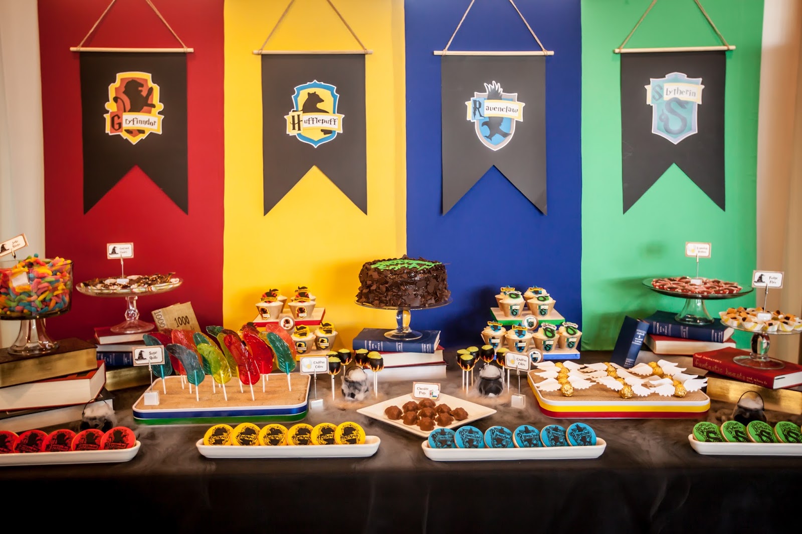 The Party Wall: Harry Potter-inspired party, Part 2: Dessert table