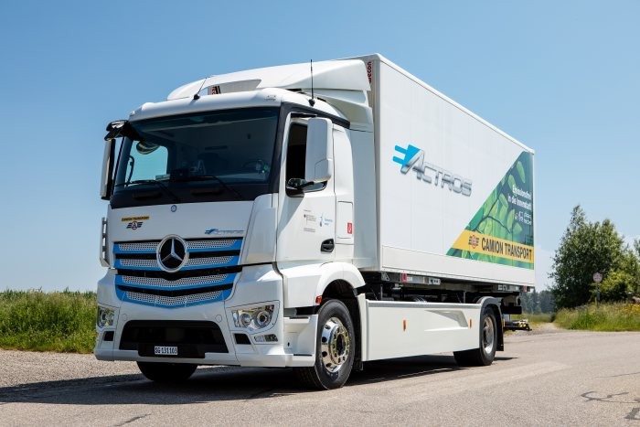 Two Fully Electric Mercedes Benz Trucks For Switzerland Camion Transport And Migros Test The Eactros Truckingjobs Co Uk