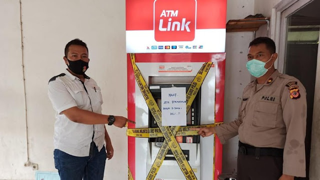 Heboh Aksi Tangkap Tangan Kapolsek Cileungsi Gagalkan Penipuan Heboh Aksi Tangkap Tangan Kapolsek Cileungsi Gagalkan Penipuan