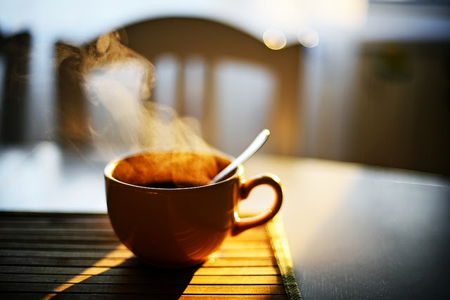 فنجان قهوة بعد الظهيرة يسبب اضطراب النوم ليلا الاسرة العربية