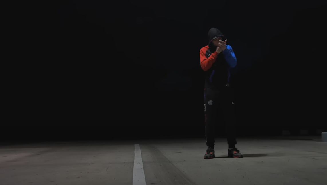Photo de Serhum extraite de son clip Ma Folie Photo de Serhum extraite de son clip Ma Folie