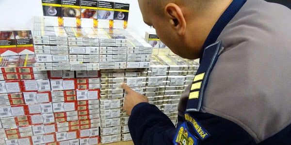 Peste 1.200 de pachete cu ţigări ascunse în bagaje, descoperite la P.T.F. Calafat