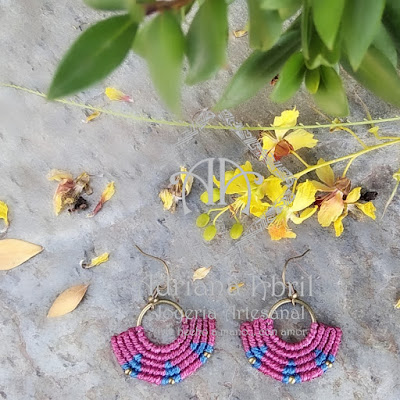 Pendientes, aros, aretes en macramé.Earrings, hoops, earrings in macramé. #AdrianaAbril