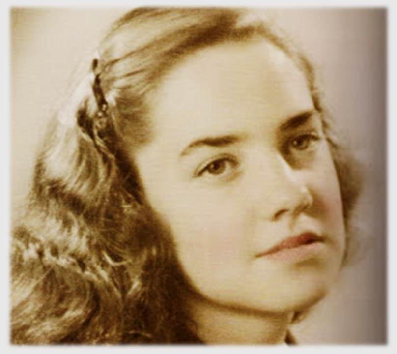 Apenas Penas: Un poquito caminando (María Elena)