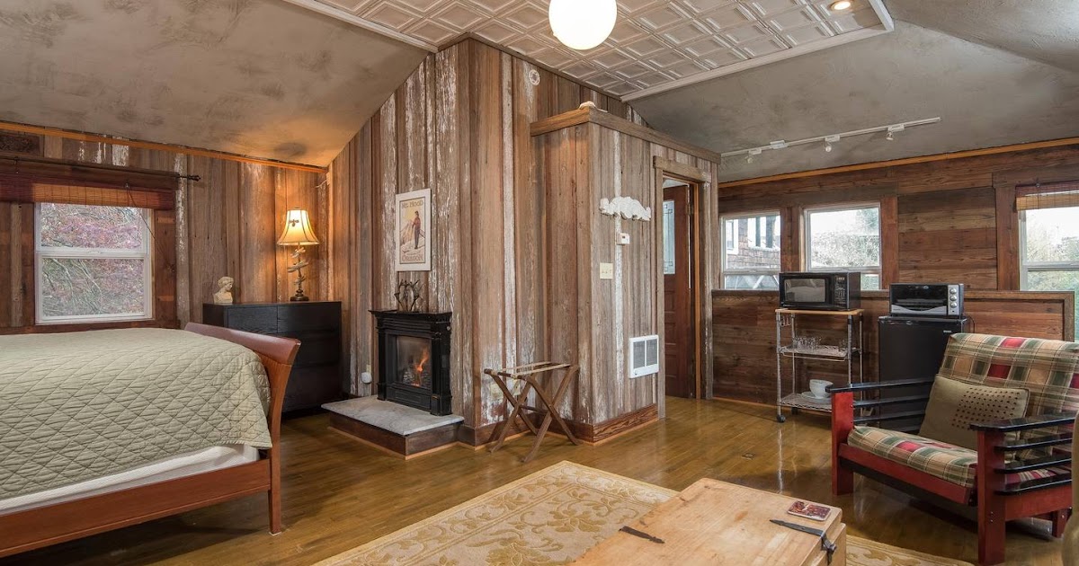 mytinyhousedirectory The Overlook Bluff Carriage House Vacation Rental