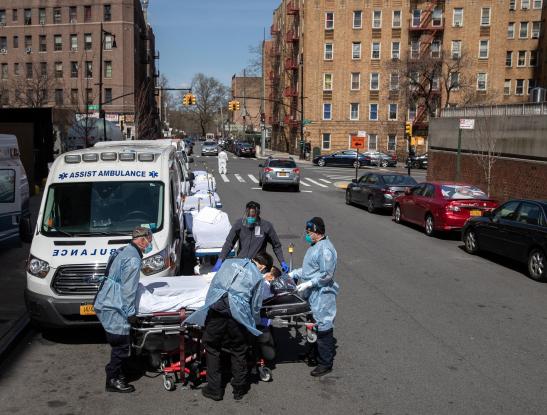 Koρωνοϊός-ΗΠΑ: Τραγικά ημερήσια ρεκόρ με 3.700 θανάτους και 250.000 κρούσματα 