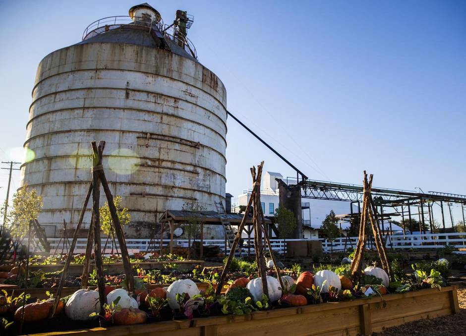 Heroes, Heroines, and History The "Fixer Uppers" in Waco, Texas