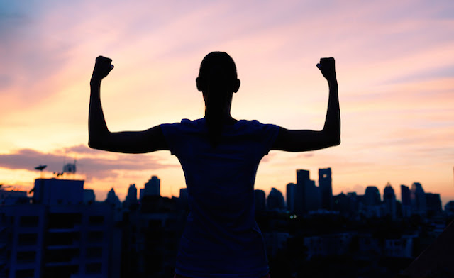 Mencuci Piring Menggunakan Tangan Ternyata Bisa Membuatmu Tambah Pede, Nggak Percaya? Simak Dulu Penjelasannya Mencuci Piring Menggunakan Tangan Ternyata Bisa Membuatmu Tambah Pede, Nggak Percaya? Simak Dulu Penjelasannya