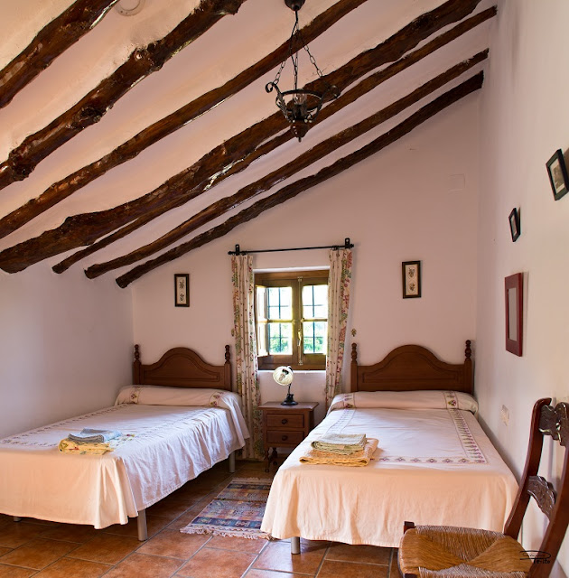 Periana y Pedanias: Casa Rural Loma de Moya.