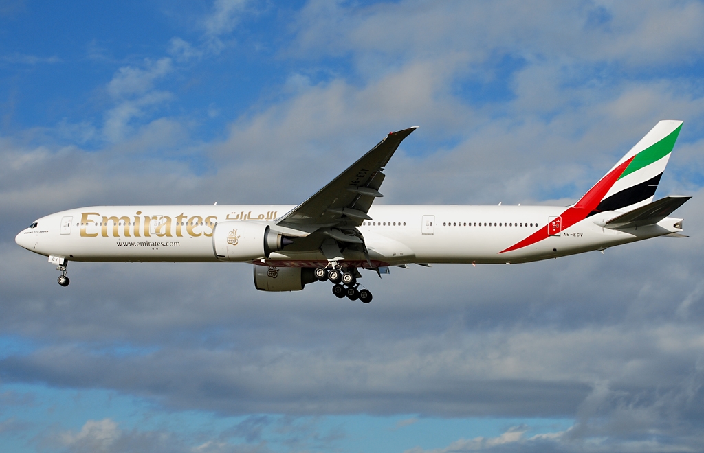B M B Photography Emirates resume flights to Australia