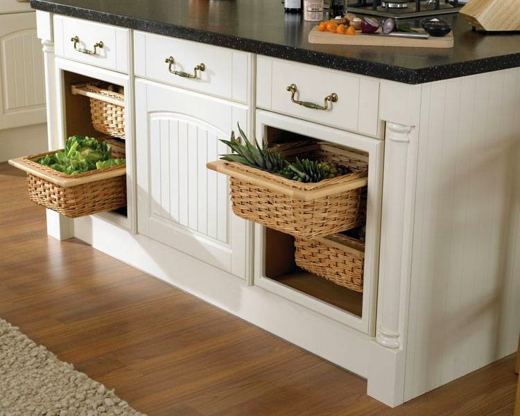 Kitchen Baskets Produce Storage With a Warm Touch