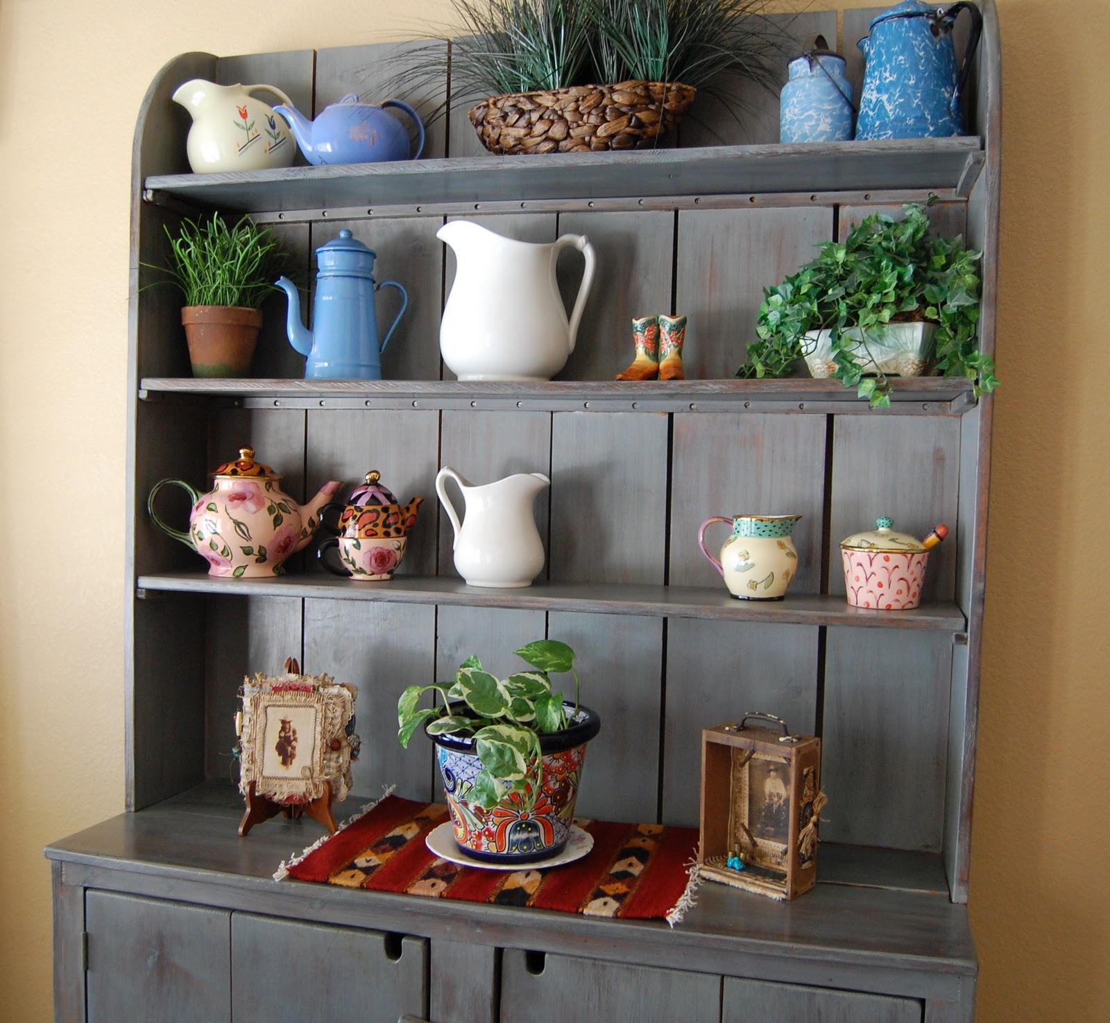 My Artistic Side What's in my cupboard?