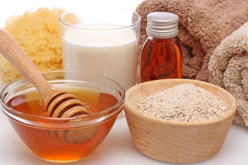Tắm trắng bằng mật ong, bột yến mạch Tắm trắng bằng mật ong, bột yến mạch