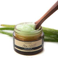 Best Paraben Free Moisturizers in India for Oily and Acne-Prone Skin Best Paraben Free Moisturizers in India for Oily and Acne-Prone Skin