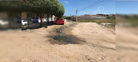 Esgoto à céu aberto na Rua Justiniano Guedes no Bairro do Jatobá em Patos-PB