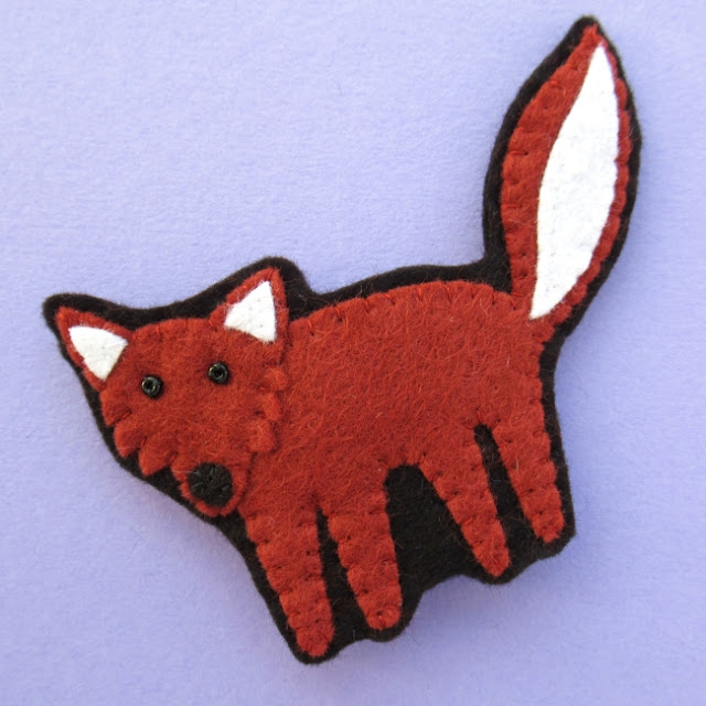 https://www.etsy.com/uk/listing/757621111/new-fox-badger-pdf-patterns-felt-brooch