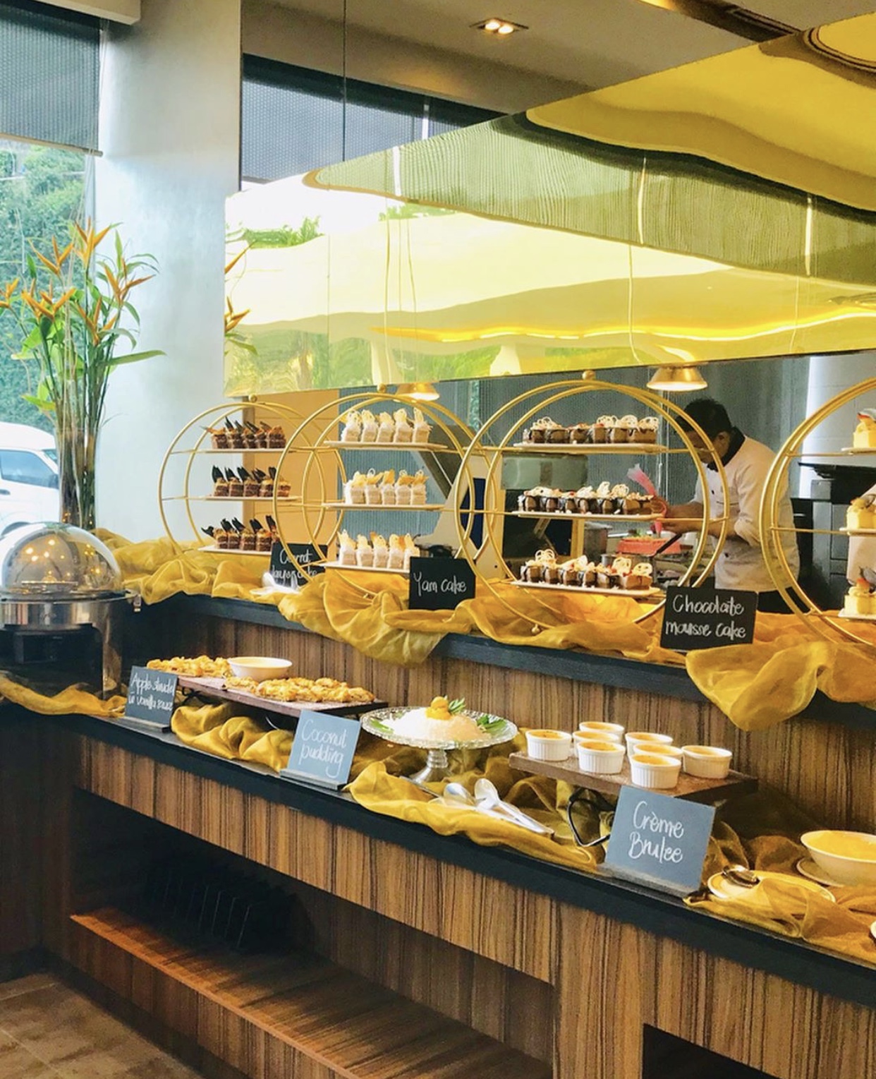 Weekend Barbecue Dinner Buffet at The Palace Hotel Kota Kinabalu Weekend Barbecue Dinner Buffet at The Palace Hotel Kota Kinabalu