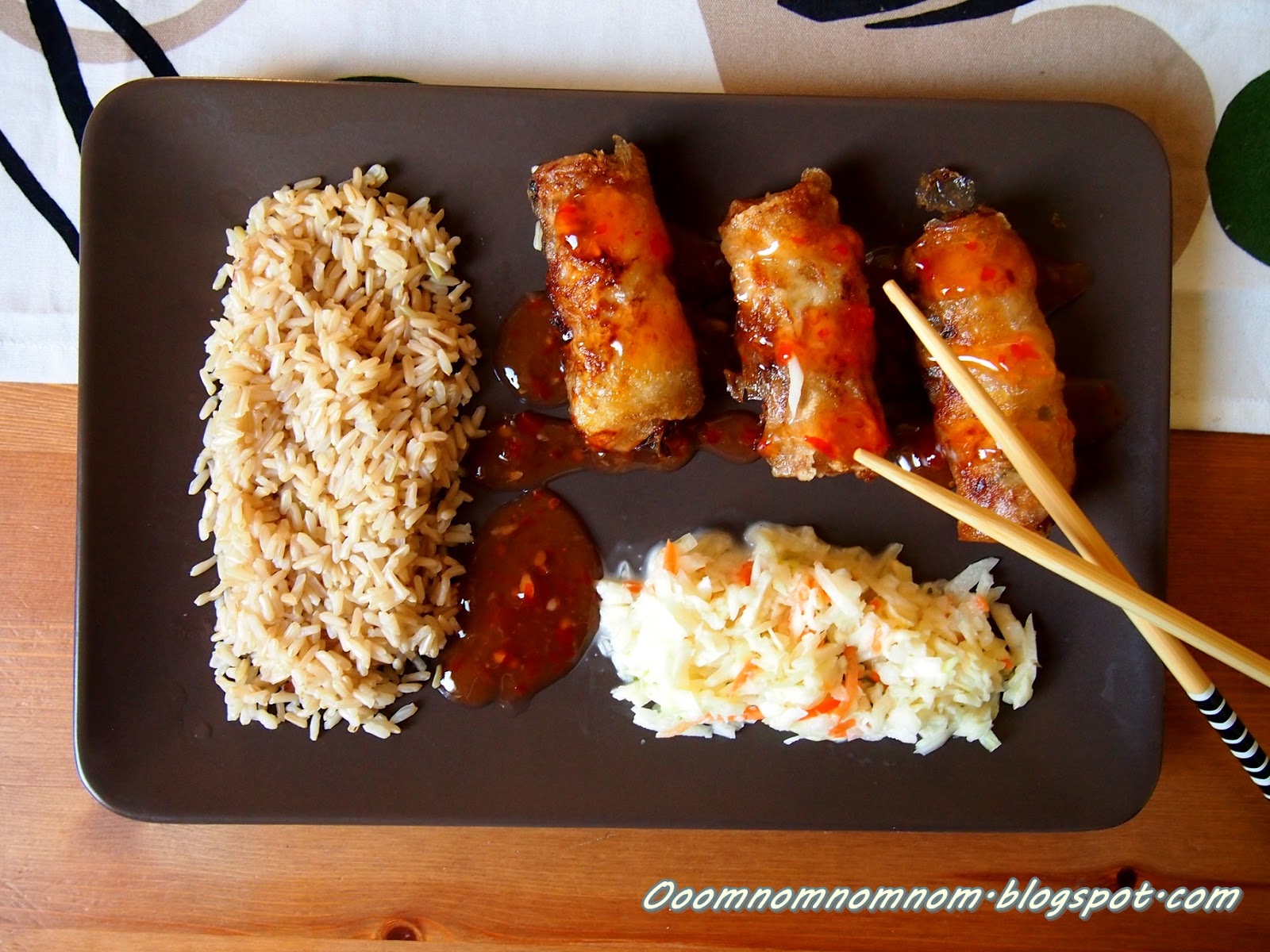 Ooomnomnomnom ! Sajgonki (spring rolls, pinyin) czyli azjatyckie niebo w gębie! Bardzo baaardzo