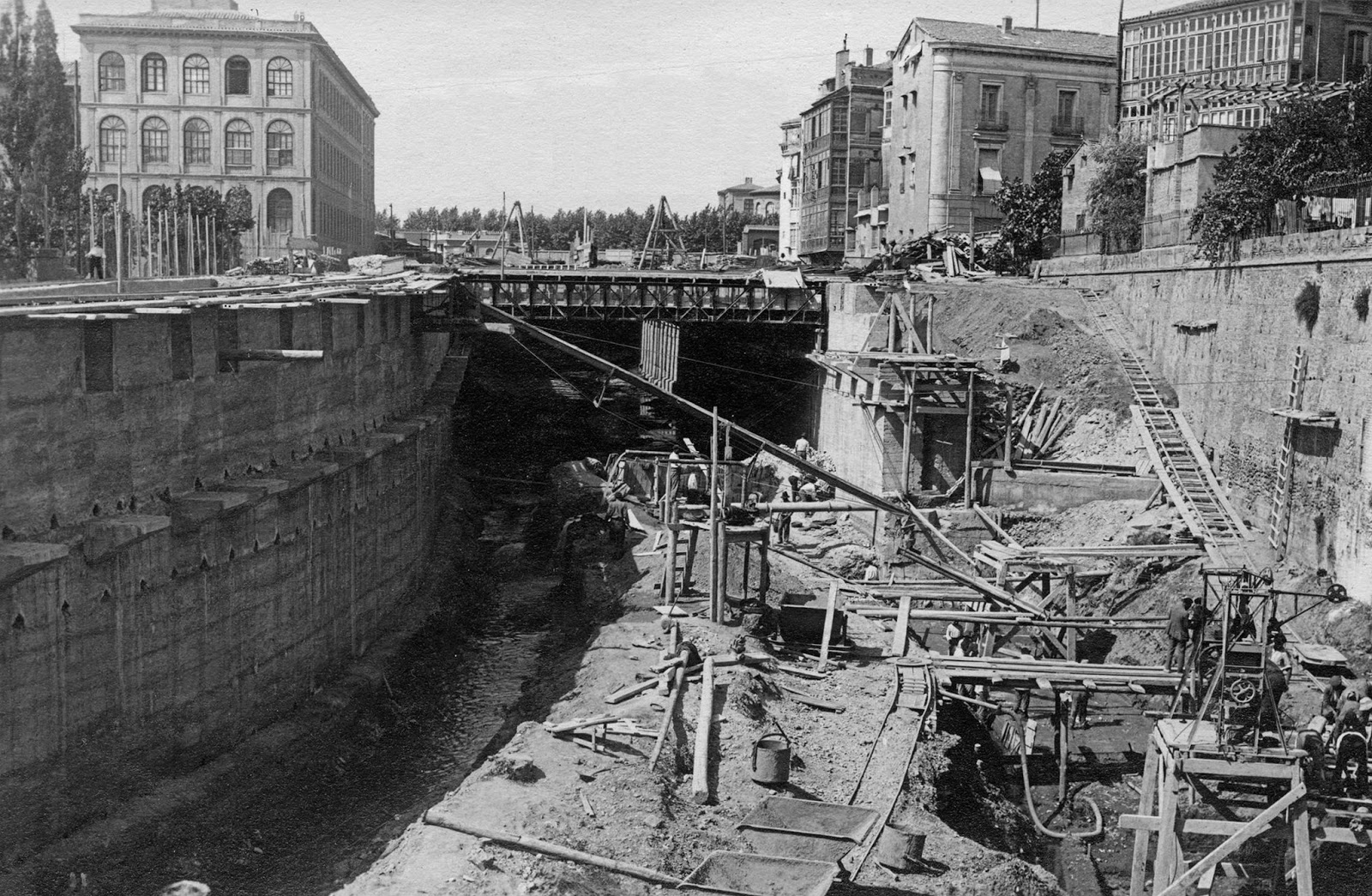 Cubrimiento del Huerva 1927