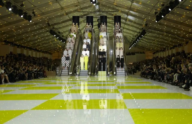 How much does a fashion show cost?