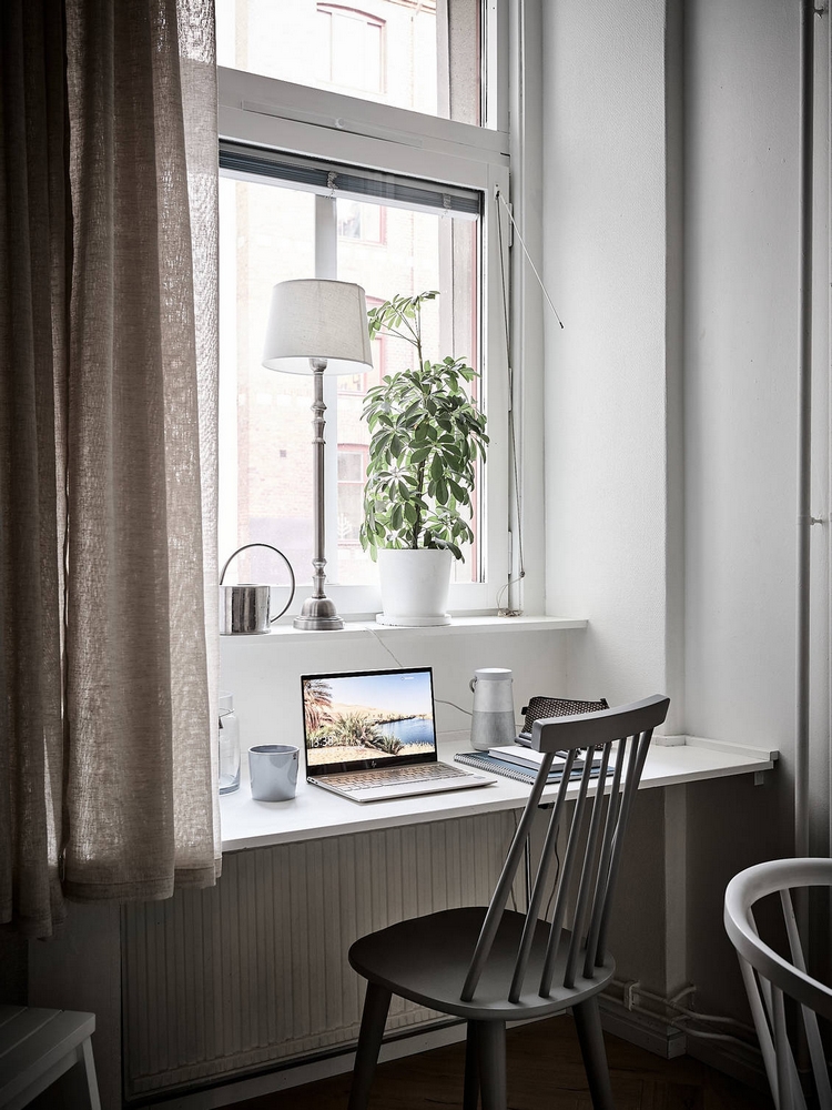 SÉDUISANT EN GRIS, BLANC ET NOIR