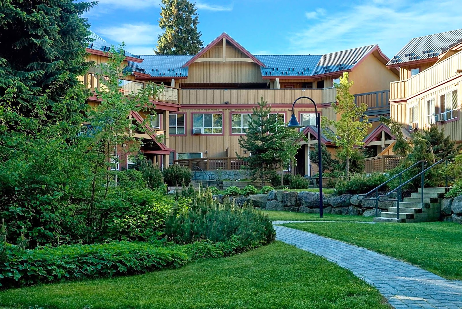Townhouse in Whistler Village North FOR SALE! 2 Bed & 2 Bath at